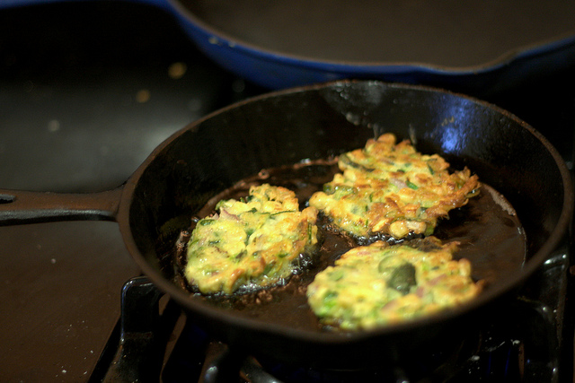 zucchini fritters frying